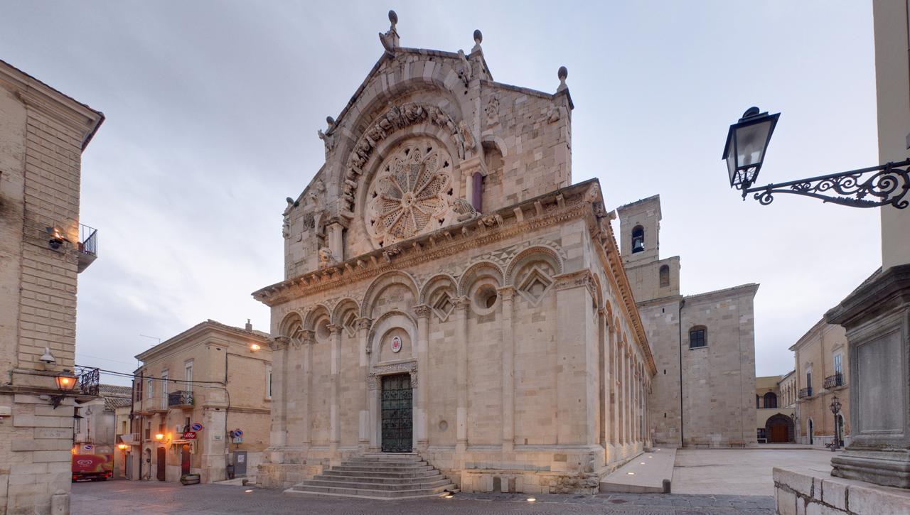 Svegliarsi Nei Borghi - La Patronale Bed & Breakfast Troia Dış mekan fotoğraf